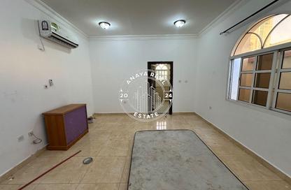 Apartment - Studio - 1 for rent in Ain Khaled - Doha