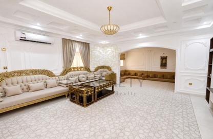 Villa - 5 - 7 for sale in Rawdat Al Hamama - Al Daayen