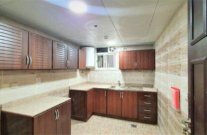 Apartment - 2 Bedrooms - 3 Bathrooms for rent in Umm Ghwailina Comm - Umm Ghuwalina - Umm Ghuwailina - Doha