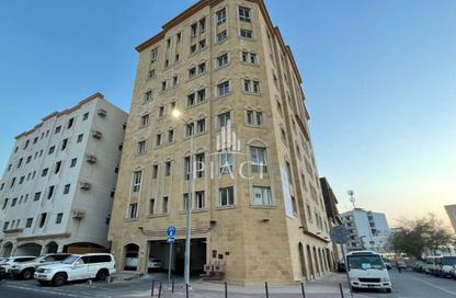 Apartment - 2 Bedrooms - 3 Bathrooms for rent in Umm Ghwailina Comm - Umm Ghuwalina - Umm Ghuwailina - Doha