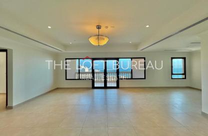 Apartment - 2 Bedrooms - 3 Bathrooms for rent in West Porto Drive - Porto Arabia - The Pearl Island - Doha