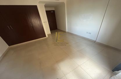 Apartment - 2 Bedrooms - 3 Bathrooms for rent in West Porto Drive - Porto Arabia - The Pearl Island - Doha