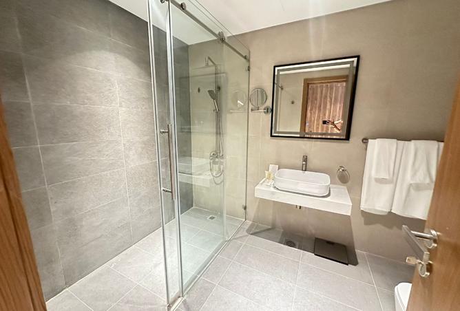 982491 - Property Image 2