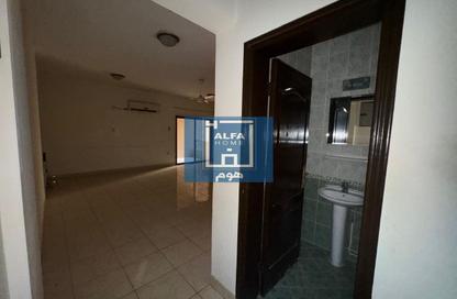 Apartment - 2 Bedrooms - 2 Bathrooms for rent in Anas Street - Fereej Bin Mahmoud North - Fereej Bin Mahmoud - Doha