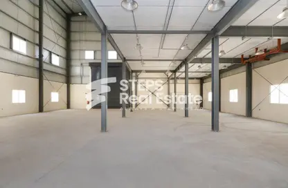 Warehouse - Studio - 2 Bathrooms for rent in East Industrial Street - Birkat Al Awamer - Al Wakra