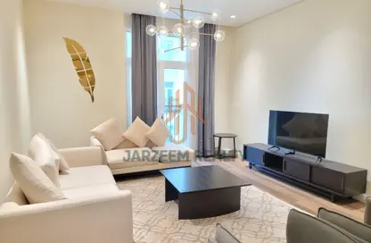 Apartment - 2 Bedrooms - 3 Bathrooms for rent in The Garden - Floresta Gardens - The Pearl Island - Doha