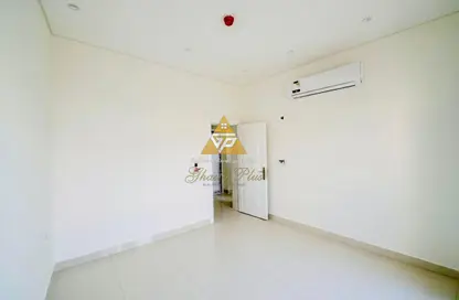 شقة - 2 غرف نوم - 2 حمامات للايجار في شارع النعيجة - غرب الهلال - الهلال - الدوحة