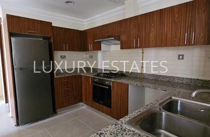 Apartment - 2 Bedrooms - 3 Bathrooms for rent in Regency Residence Fox Hills 2 - Lusail