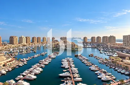 شقة - 2 غرف نوم - 3 حمامات للايجار في طريق بورتو الغربي - بورتو أرابيا - جزيرة اللؤلؤة - الدوحة
