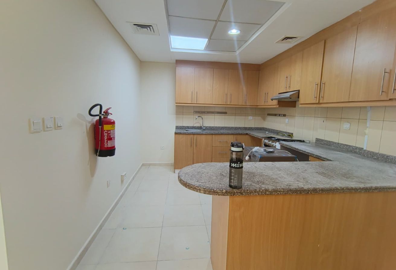 COZY 2 BHK SF OPEN VIEW CLOSE TO TRAMSTATION thumbnail 7