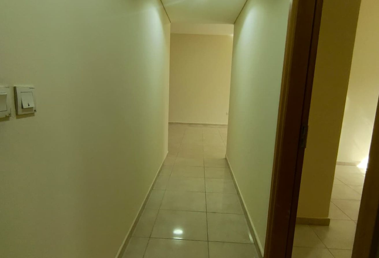 COZY 2 BHK SF OPEN VIEW CLOSE TO TRAMSTATION thumbnail 5
