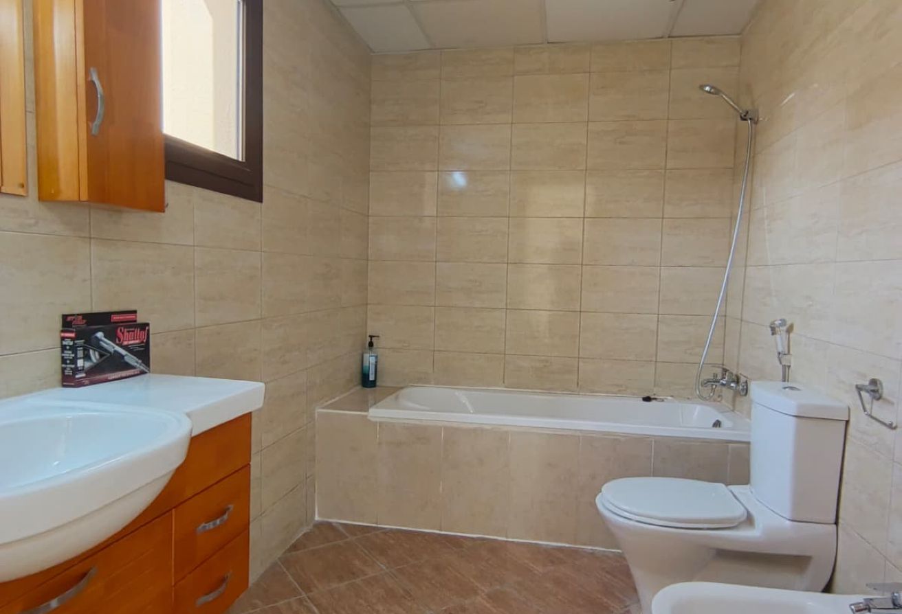 COZY 2 BHK SF OPEN VIEW CLOSE TO TRAMSTATION thumbnail 12