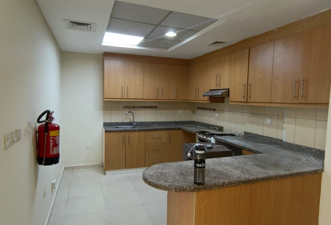 COZY 2 BHK SF OPEN VIEW CLOSE TO TRAMSTATION thumbnail 8