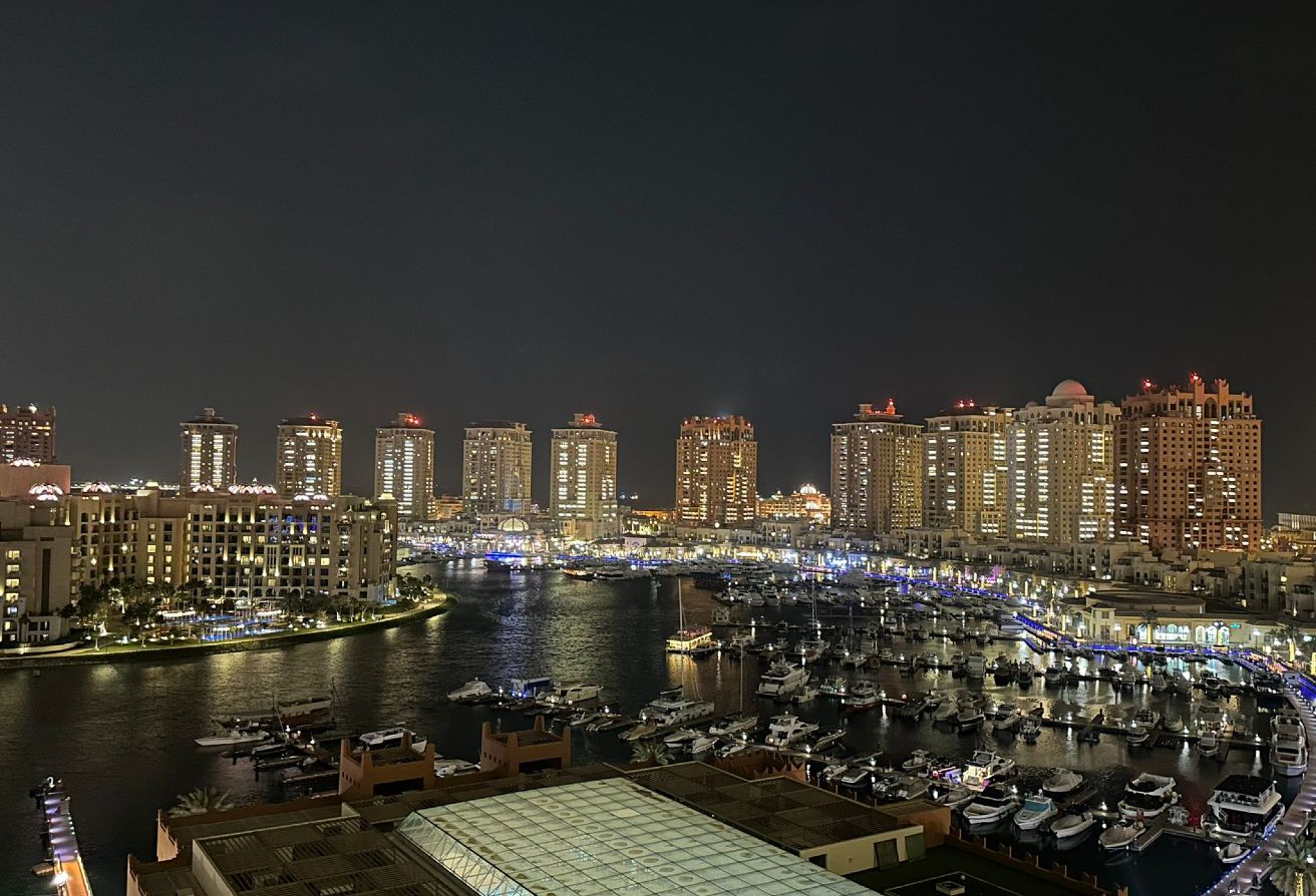 Marina view 3 BHK Luxury Apartment For sale pearl| thumbnail 13