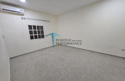 Apartment - 3 Bedrooms - 2 Bathrooms for rent in New Salata - Salata - Doha