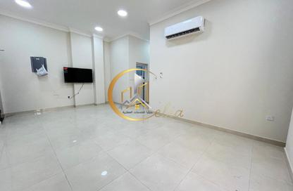 Apartment - 2 Bedrooms - 3 Bathrooms for rent in Al Nasr Street - Al Nasr - Doha Apartment - 2 Bedrooms - 3 Bathrooms for rent in Al Nasr Street - Al Nasr - Doha