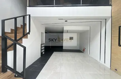 محل - استوديو - 1 حمام للايجار في شارع النصر - النصر - الدوحة