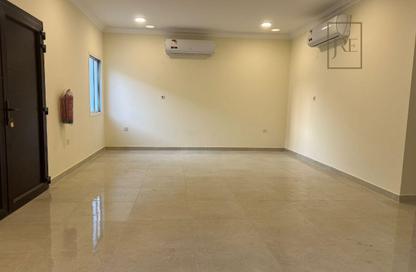Villa - 6 Bedrooms - 5 Bathrooms for rent in Al Kheesa - Al Kheesa - Umm Salal Mohammed