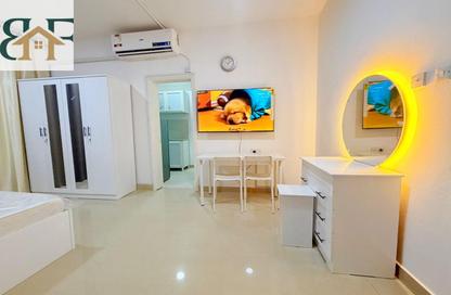 Apartment - Studio - 1 Bathroom for rent in Najma 28 - Ibn Dirhem Street - Najma - Doha