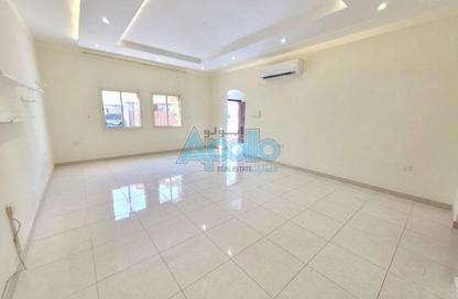 Villa - 3 Bedrooms - 4 Bathrooms for rent in Bab Al Rayyan - Muraikh - AlMuraikh - Doha