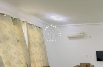 Apartment - 2 Bedrooms - 2 Bathrooms for rent in Al Kheesa - Umm Salal Mohammed