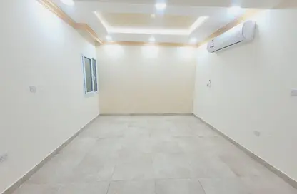 شقة - 2 غرف نوم - 2 حمامات للايجار في الغانم القديم - الغانم - الدوحة