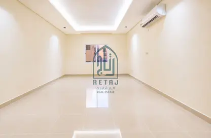 Apartment - 2 Bedrooms - 2 Bathrooms for rent in Al Nasr Street - Al Nasr - Doha