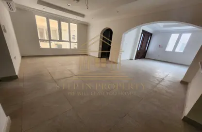 Villa - 6 Bedrooms - 6 Bathrooms for rent in Wadi Al Markh - Muraikh - AlMuraikh - Doha
