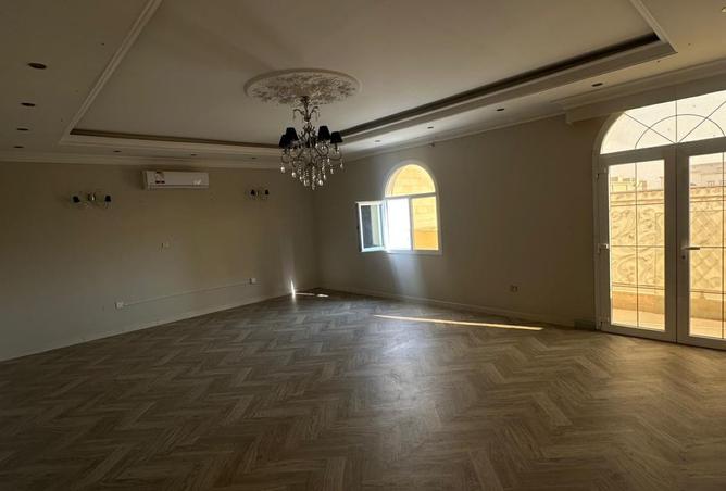 988739 - صورة العقار 3