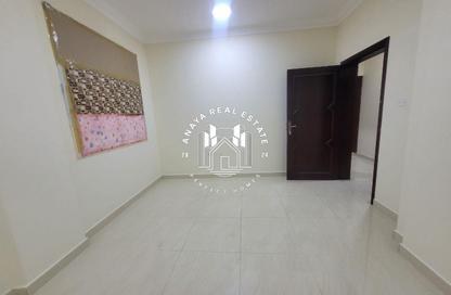 Apartment - 2 Bedrooms - 2 Bathrooms for rent in Umm Ghuwalina - Umm Ghuwailina - Doha