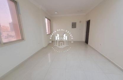 Apartment - 2 Bedrooms - 2 Bathrooms for rent in Umm Ghuwalina - Umm Ghuwailina - Doha