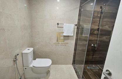 Apartment - 2 Bedrooms - 3 Bathrooms for rent in Boulevard View - Yasmeen City - Lusail