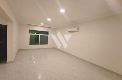 Villa - 4 - 4 for rent in Souk Al gharaffa - Al Gharrafa - Doha Villa - 4 - 4 for rent in Souk Al gharaffa - Al Gharrafa - Doha