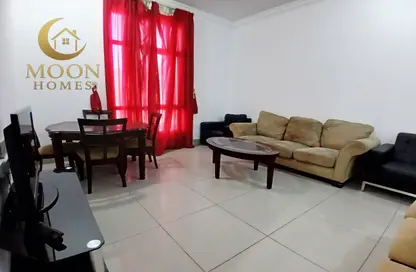 Apartment - 1 Bedroom - 1 Bathroom for rent in Umm Ghuwailina 4 - Umm Ghuwailina - Doha
