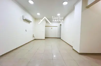 شقة - 2 غرف نوم - 2 حمامات للايجار في شارع السد - السد - الدوحة