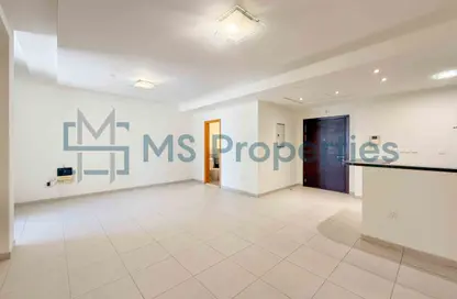 Apartment - 1 Bedroom - 2 Bathrooms for rent in Al Shatt Street - West Bay - Doha