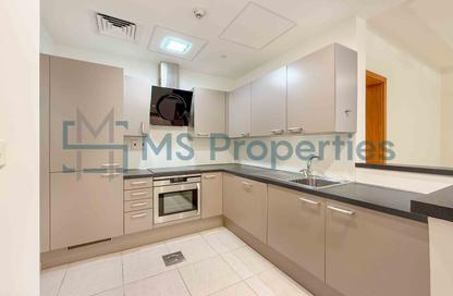 Apartment - 1 Bedroom - 2 Bathrooms for rent in Al Shatt Street - West Bay - Doha