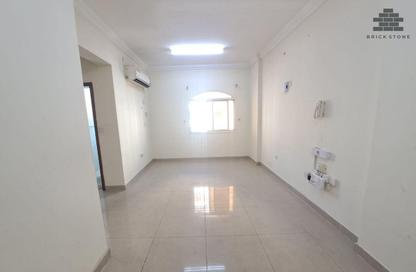 Apartment - 3 Bedrooms - 3 Bathrooms for rent in Al Mansoura - Al Mansoura - Doha