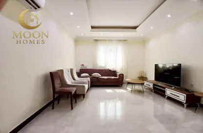 Apartment - 2 Bedrooms - 2 Bathrooms for rent in Al Mansoura - Al Mansoura - Doha