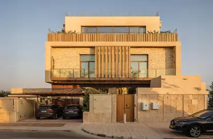 Villa - 5 Bedrooms - 6 Bathrooms for sale in Huzoom Villas - Lusail City - Lusail