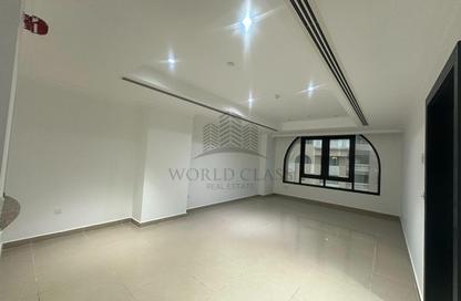 Apartment - 1 Bedroom - 2 Bathrooms for rent in West Porto Drive - Porto Arabia - The Pearl Island - Doha