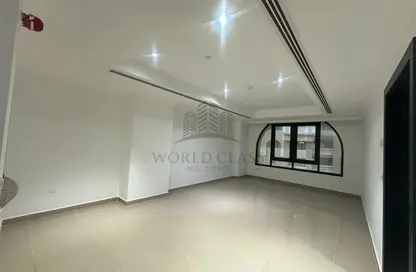 Apartment - 1 Bedroom - 2 Bathrooms for rent in West Porto Drive - Porto Arabia - The Pearl Island - Doha Apartment - 1 Bedroom - 2 Bathrooms for rent in West Porto Drive - Porto Arabia - The Pearl Island - Doha
