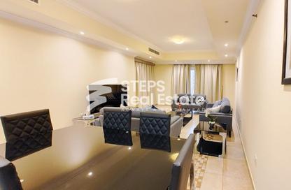 Apartment - 2 Bedrooms - 3 Bathrooms for rent in West Porto Drive - Porto Arabia - The Pearl Island - Doha