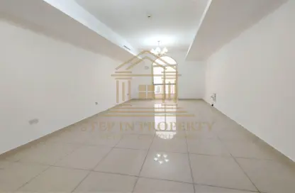 شقة - 2 غرف نوم - 3 حمامات للايجار في شارع النصر - النصر - الدوحة