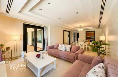 Apartment - 2 Bedrooms - 3 Bathrooms for sale in East Porto Drive - Porto Arabia - The Pearl Island - Doha