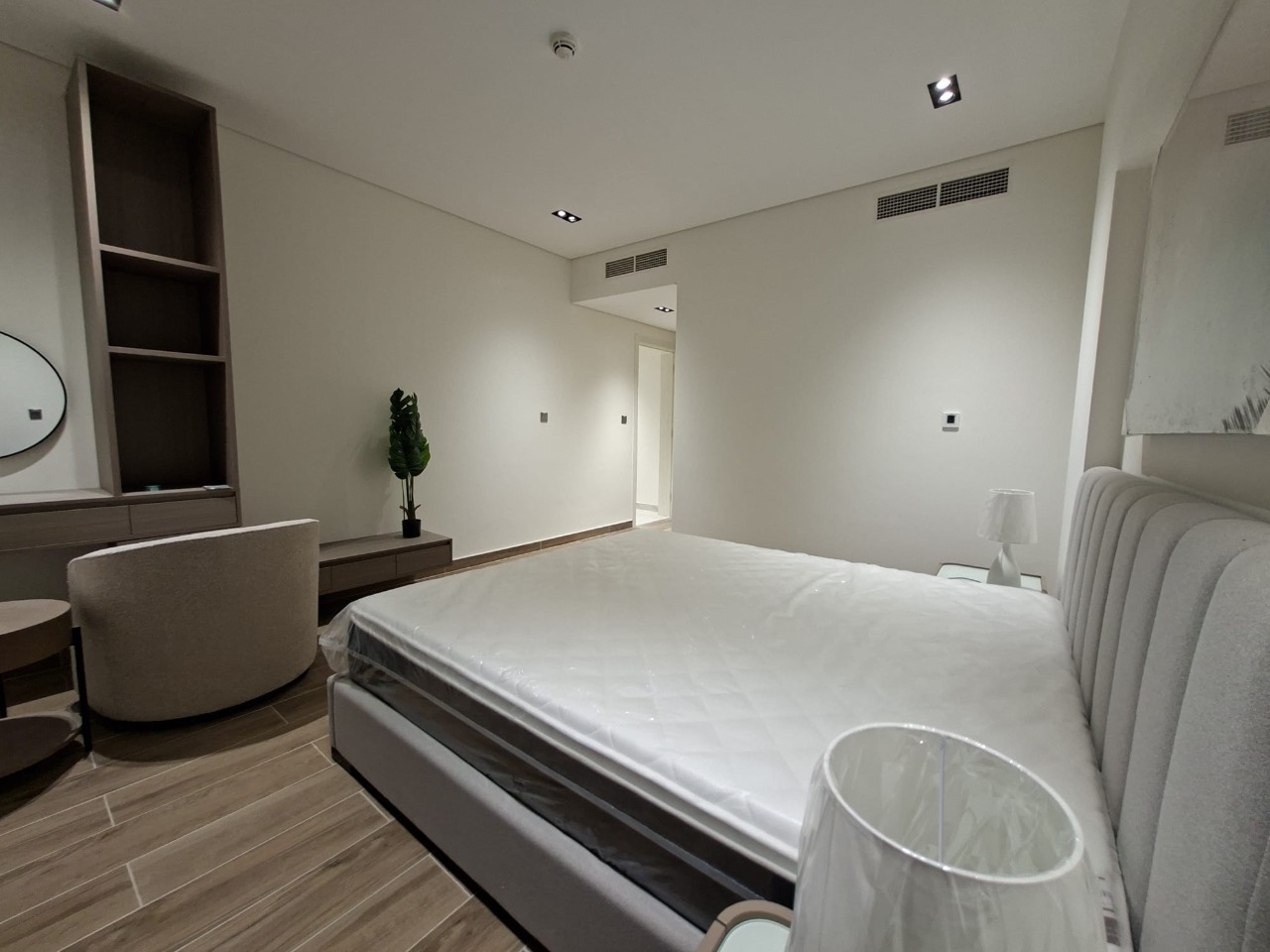 2 Bedroom Furnished Apartment with Pool Access in thumbnail 9