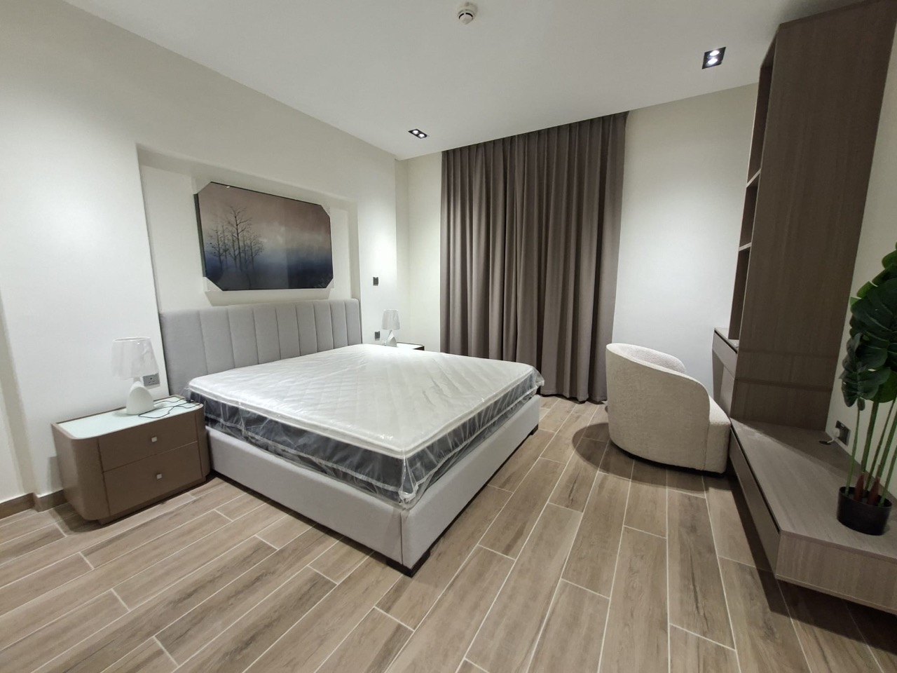 2 Bedroom Furnished Apartment with Pool Access in thumbnail 8
