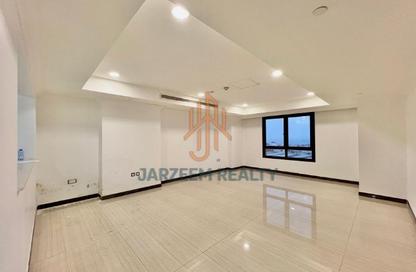 Apartment - 1 - 1 for rent in East Porto Drive - Porto Arabia - The Pearl Island - Doha Apartment - 1 - 1 for rent in East Porto Drive - Porto Arabia - The Pearl Island - Doha