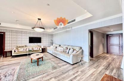 Apartment - 2 Bedrooms - 3 Bathrooms for rent in Tower 13 - Porto Arabia - The Pearl Island - Doha