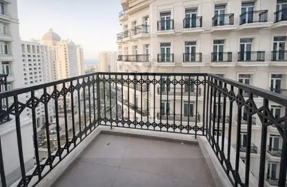 Apartment - 2 Bedrooms - 2 Bathrooms for rent in Floresta Gardens - Floresta Gardens - The Pearl Island - Doha